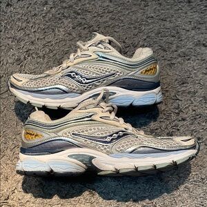 Saucony Omni 9